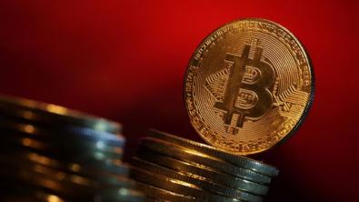 Bitcoin Briefly Rises to Record High over $70,000