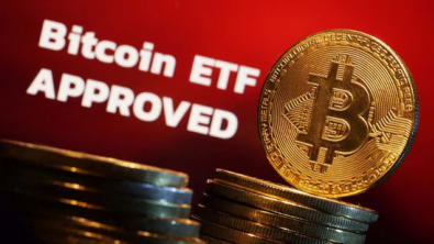 Bitcoin ETFs Test Investor Commitment to Gold-Backed Paper