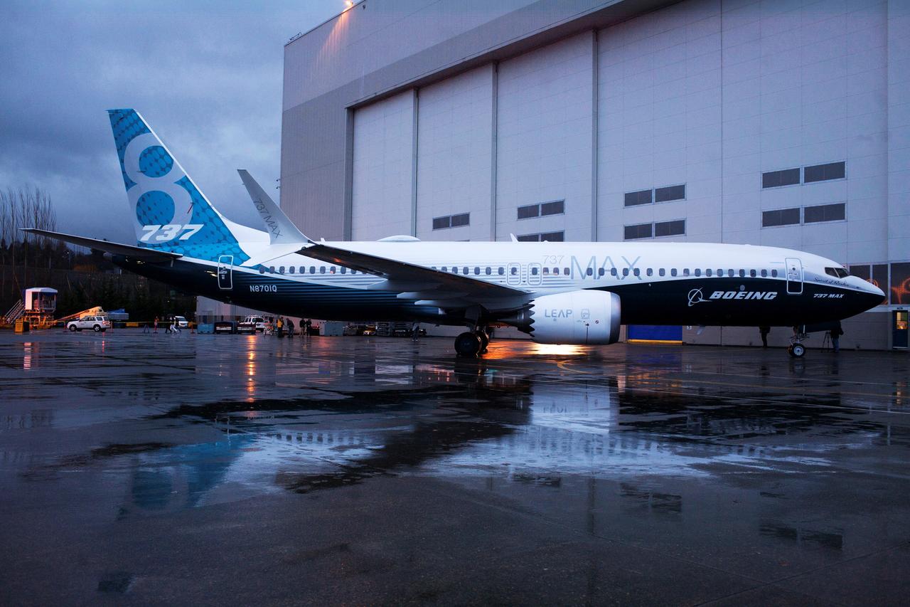 boeing shares collapse wall street tumbles