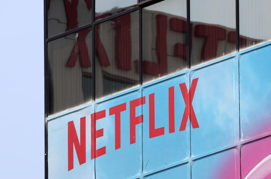 Netflix to Raise $1 Billion to Fund Original Content