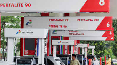 Indonesia Hikes Fuel Price 32% amid Inflation Fears