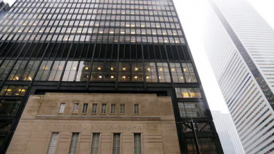 TSX Rises as Tech Stocks Rebound, Miners Gain