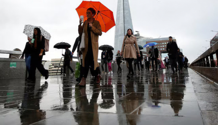 UK Jobs Market Slows again as Payrolls and Wage Growth Dip