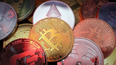 Crypto Market Eyes Interest Rates Expected BTC ETFs in 2024