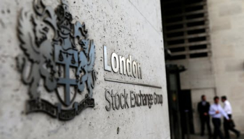 FTSE 100 Inches Up on StanChart Boost; Set for Marginal Weekly Loss