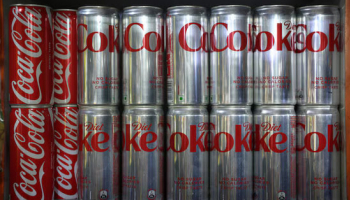 Coca-Cola Lifts Profit View, Shrugs Off High Oil Prices