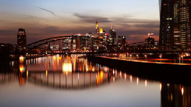 Euro Zone Growth Slows in Dec but Completes Strongest Quarter since 2023, PMI