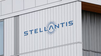 Stellantis Operating Profit Rises as Cost Cuts Gain Traction