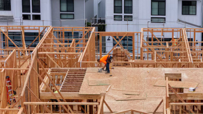 US Construction Spending Unexpectedly Falls in January