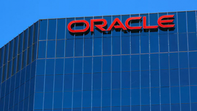 Oracle-Blue Owl Delay Ripples Through AI Financing, Sources
