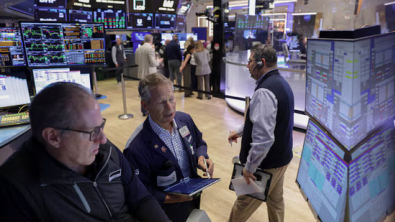 Wall St Jumps 1% as Chips Rally ahead of Nvidia Results
