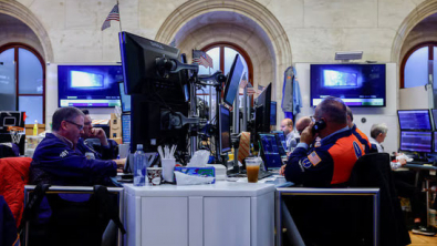 S&P 500 Dips, Nasdaq Up; Inflation Rise Matches Expectations