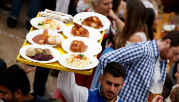 German Service Sector Growth Slows to 7-Month Low, PMI Shows