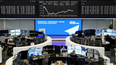 Financials Lift European Shares to 3-Week High; Rubis Advances