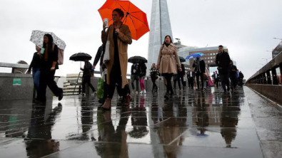 UK Jobs Market Slows again as Payrolls and Wage Growth Dip