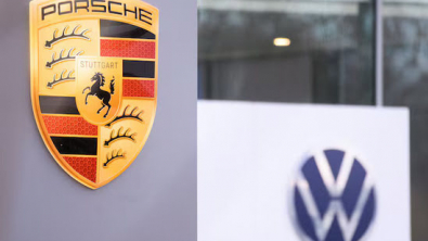 Shares in German Carmakers Fall after Trump Tariff Hike
