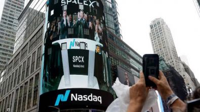 SpaceX Shares Fall as Post-IPO Frenzy Loses Steam