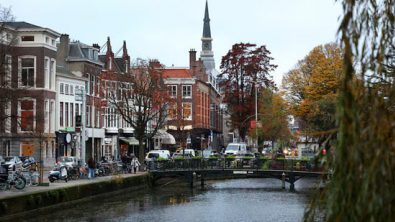 Dutch Report Calls for $176B Tech Spend, Jobless Benefit Cuts