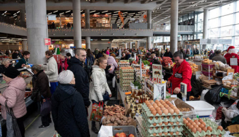 Euro Zone Consumer Inflation Expectations Hold Steady