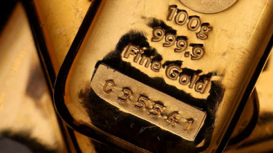 Gold Ticks Up, but Sets for Monthly Loss on Fed Rate Outlook