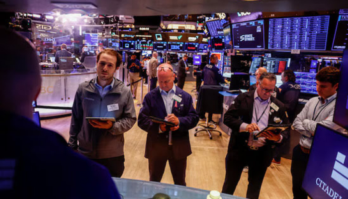 S&P 500 Ends Down after Trump says Iran Deal is 'Over'