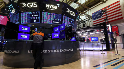 S&P 500, Nasdaq Close Down as Big Tech's Soaring AI Budgets Trigger Flight