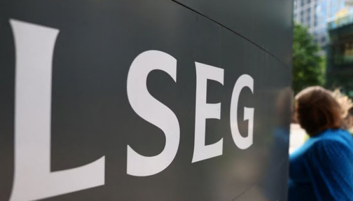 FTSE Posts Weekly Gain as Financials, Miners Rise