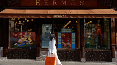 Hermes, Kering Shares Sink as Iran War Knocks Luxury Revival