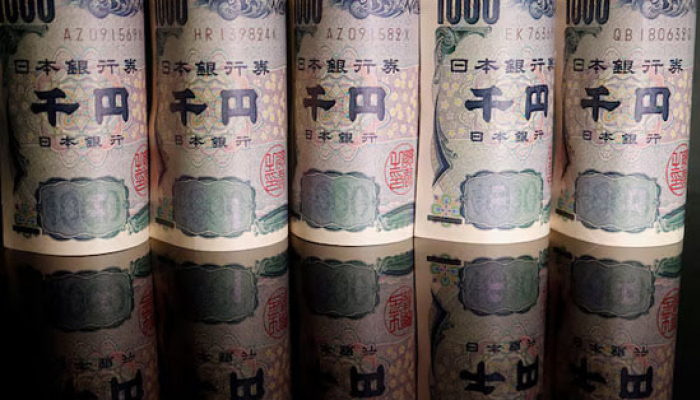 JPY Hits 18-mth Low; Traders Weigh Up Chances of Intervention
