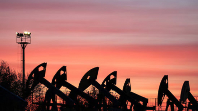 Oil Set for 2nd Weekly Gain as US Ramps Up Iran Pressure
