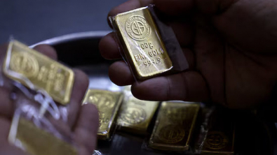 Gold Extends Gains on Softer USD; Focus Remains on Iran War