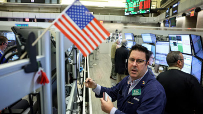 Indexes End near Flat, Supported by Fed Hopes but Dragged by Amazon