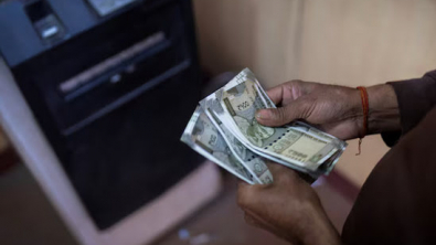 Rupee Slips as Oil Jumps, Portfolio Inflows Cushion Fall
