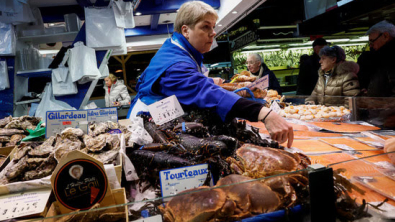 French Private Sector Downturn Eases in June, PMI Shows