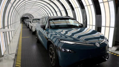 VW Cuts 2026 Sales Growth Outlook Amid Restructuring