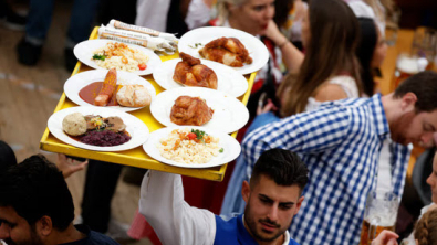 German Service Sector Growth Slows to 7-Month Low, PMI Shows