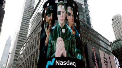 Options Eye $225B Swing in SpaceX Value Ahead of Earnings