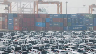 S.Korea Export Growth Seen Easing, Chip Boom to Hold: Poll