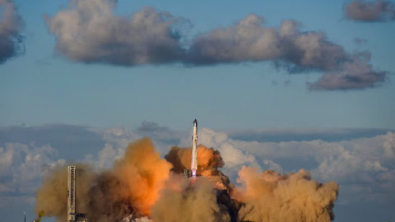 SpaceX $2T IPO Bets on Musk's Ambitious Rockets-to-AI
