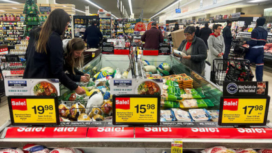 US Consumer Confidence Dives to more than 11-1/2-Year Low