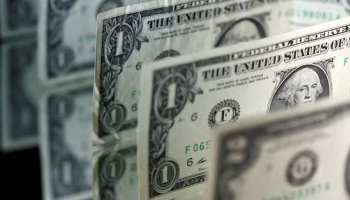 Dollar Wobbles as Foggy Outlook for Iran War Keeps Investors on Edge