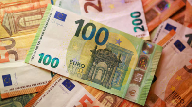 Euro Zone Yields Slip From Highs After US Treasury News