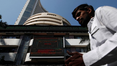 Indian Shares Suffer Worst Quarter Since Pandemic-Hit Start of 2020