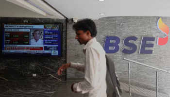 Indian Shares Muted as Oil, Outflows Offset IT Rebound