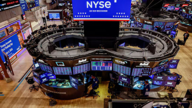 Wall Street Ends Higher as Investors Turn to Earnings Season