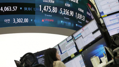 S.Korea Draws Back Investors Even as Iran War Exposes Cracks