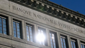 SNB Defends Strategy amid Calls to Ditch Palantir Stake