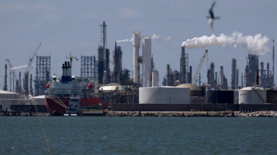 Oil Drifts Down after OPEC+ Agrees to Raise Output Targets