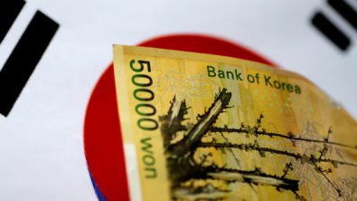 S.Korea Readies Incentives for Long-Term Stock Investment, FX Stability