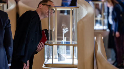 Cartier-Owner Richemont Sales Lift on Jewellery Boom